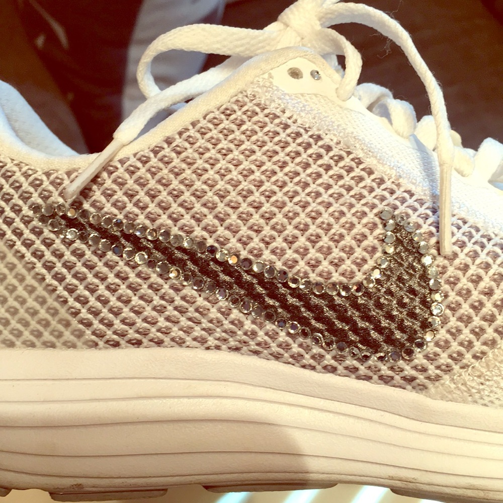 ✨Swarovski Nike Shoes✨